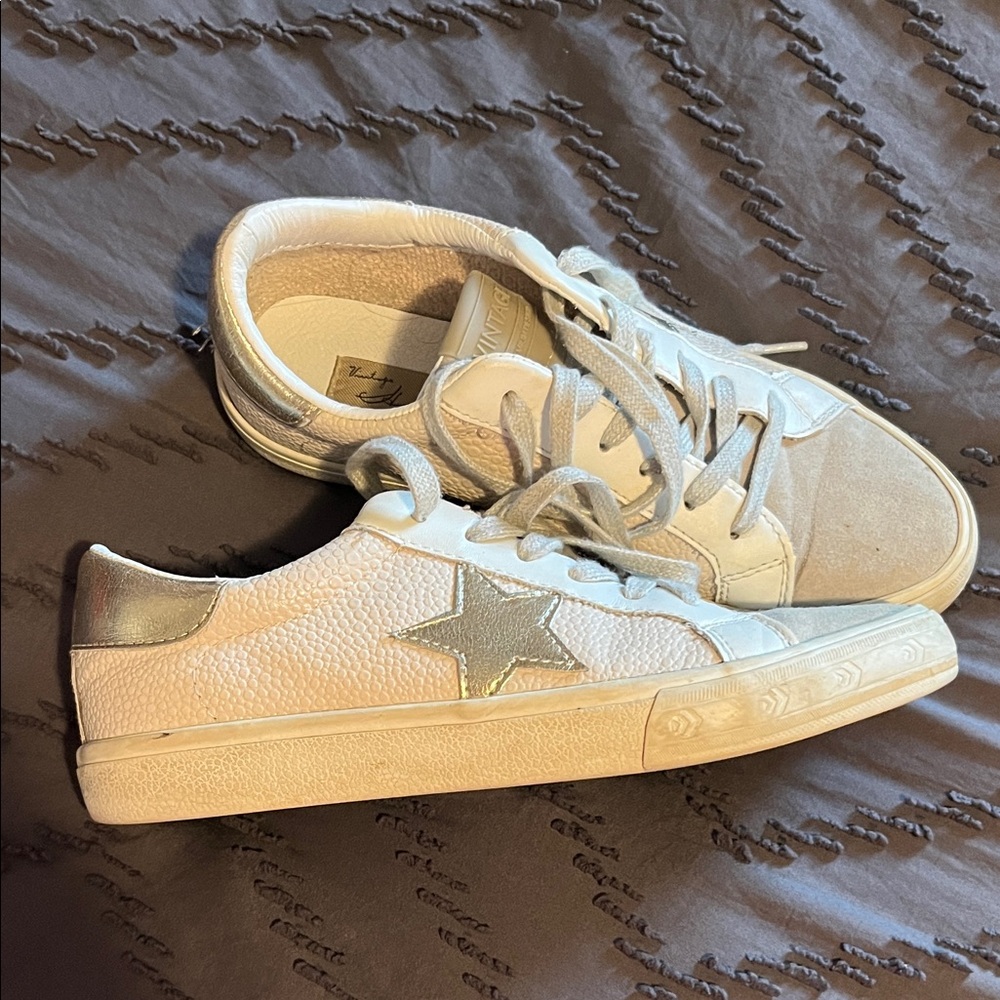 Womens White and Silver Star Sneakers